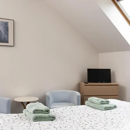 Grado 招待所 Davle